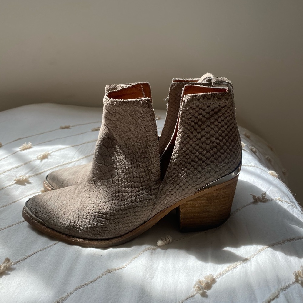 Jeffery Campbell western boot